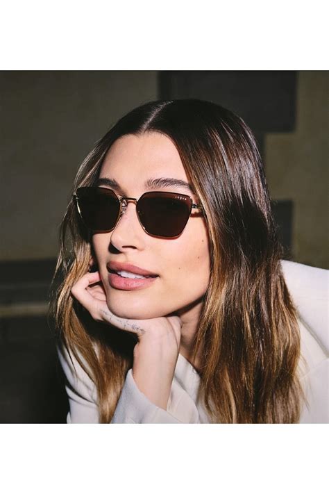 hailey bieber gözlük ysl|hailey bieber vogue eyewear.